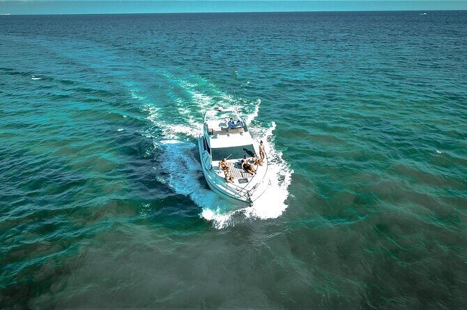 2 Hour Sunset - 47' Azimut, Tulum, Playa del Carmen, Riviera Maya - Swimming, sun time, and handling Caribbean heat