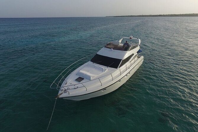 2 Hour Sunset - 47' Azimut, Tulum, Playa del Carmen, Riviera Maya - Crew names and the difference good hosts make