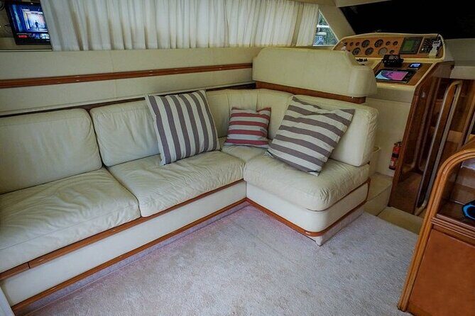 3 Hour Xpu-Ha - 47' Azimut, Tulum, Playa del Carmen, Riviera Maya - Lunch on a yacht: what’s included and why it helps