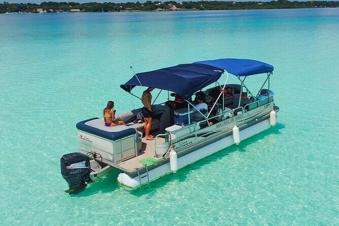 3 hr Pontoon Tour with access to Beach Club and Free Kayaks - The Bacalar Lagoon That Looks Like It’s Coloring Itself