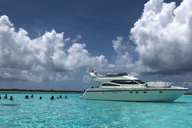 4 Hour - 47' Azimut, Tulum, Playa del Carmen, Riviera Maya - Price and Value: What $1,399 Covers (and How to Think About It)