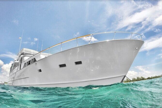 4 Hour - 80' Burger, Tulum, Playa del Carmen, Riviera Maya - Who This Yacht Tour Fits Best in Playa del Carmen