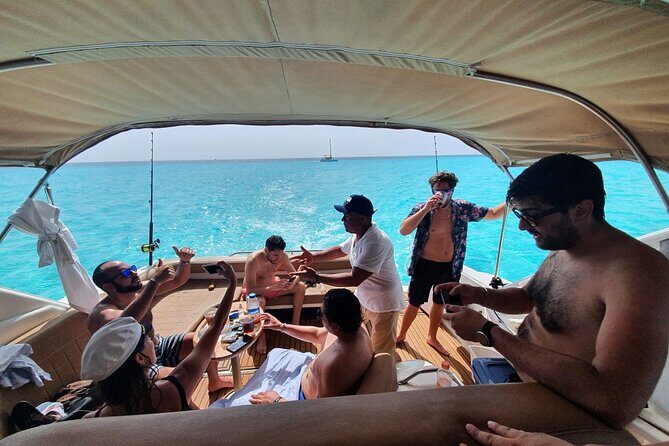 4 hours - Private 48ft Yacht all inclusive in Tulum and Playa del Carmen - Sailing from Puerto Aventuras: why this route works