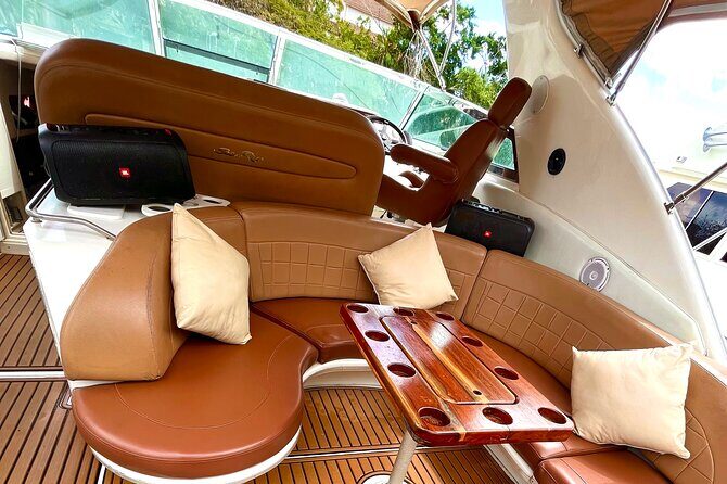 4 hours - Private 48ft Yacht all inclusive in Tulum and Playa del Carmen - Lunch and drinks: what all-inclusive means on a yacht