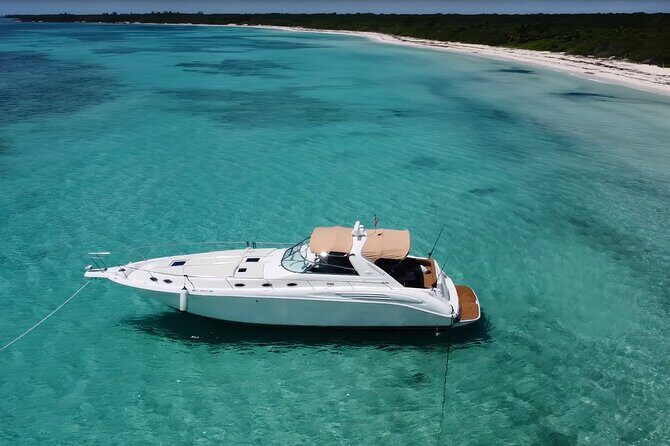 4 hours - Private 48ft Yacht all inclusive in Tulum and Playa del Carmen - Crew matters: the names people remember