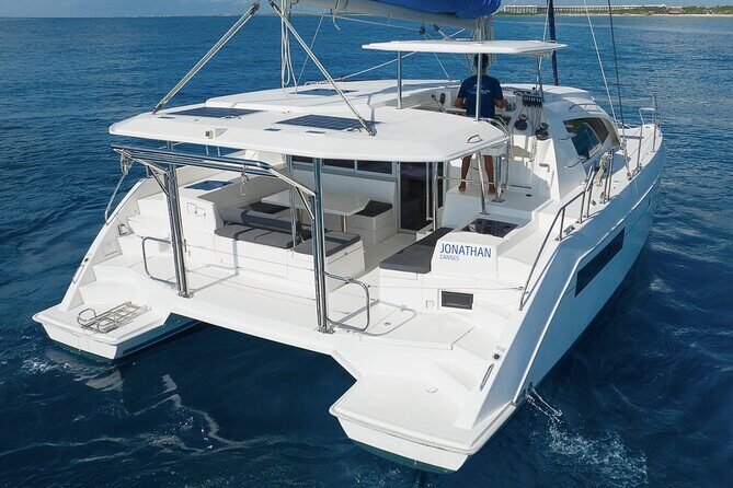 4H Lux 40' Catamaran All-Inclusive in Tulum and Playa del Carmen. - Logistics that can make or break a short trip
