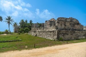 4x1: Coba, Cenote, Tulum and Playa del Carmen Tour from Cancun - The 7:00 am start: where the day is won or lost