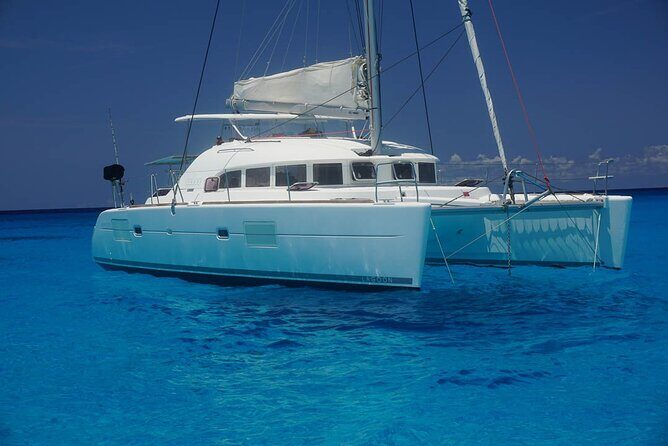 5H Private 40'Catamaran All-Inclusive in Tulum & Playa del Carmen - Troll fishing gear and how lunch can become your catch