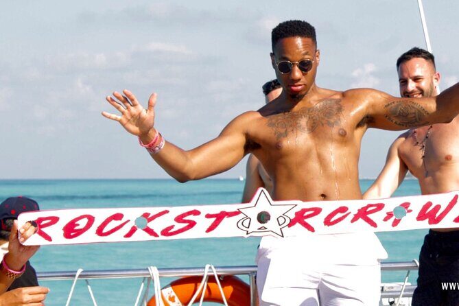 Adults only Hip Hop Sessions Boat Party Cancun - The swim stop and water activities: how weather changes your day
