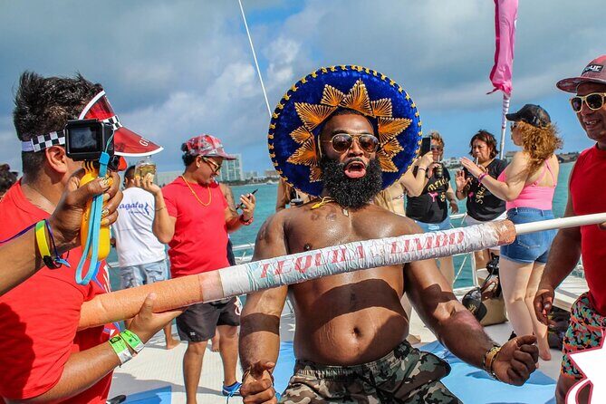 Adults only Hip Hop Sessions Boat Party Cancun - Photos included: how you get your professional picture set
