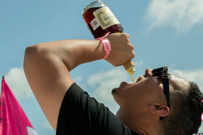 Adults only Hip Hop Sessions Boat Party Cancun - Boarding at Playa Tortugas: expect the party to start fast