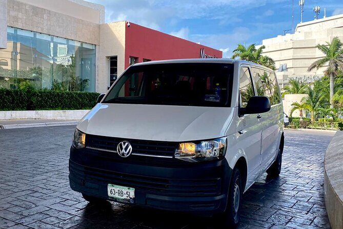 Airport Shuttle to Cancun and Hotel Zone - The free tour bonus: how to use it without scrambling