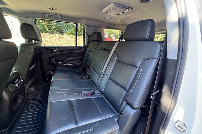 Airport Transfer One Way - Cancun / Tulum - Private or Luxury - On the Road to Tulum: Comfort, AC, Water, and Driver Professionalism