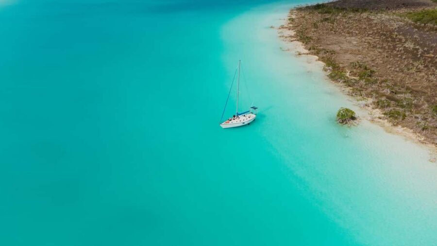 Bacalar Lagoon Sailing Tour with Open Bar and Mexican Lunch - Meeting point and getting there without stress