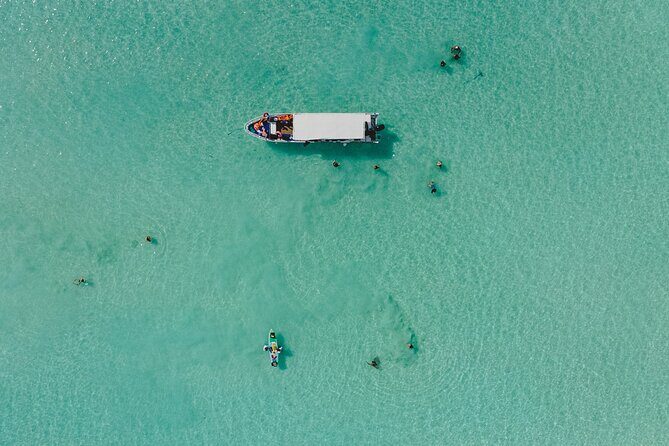 Bacalar Lagoon Sightseeing Boat Tour with Open Bar and Snacks - Laguna Bacalar From the Water: Pirates Channel to Bird Island