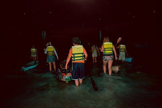 Bioluminescence Tour in Kayak in Holbox Island - Timing: the moon decides how late you’ll start (and how bright the glow will be)