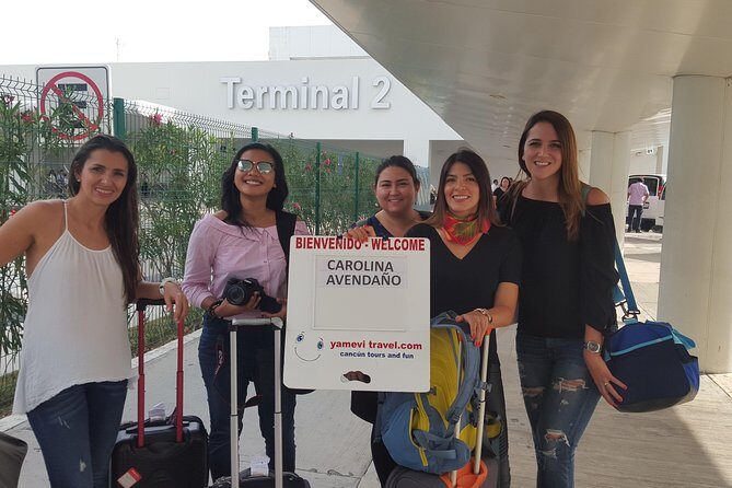 Cancun Airport private transfer to Cancun hotel zone - The ride: private minivan transfer, luggage limits, and AC reality