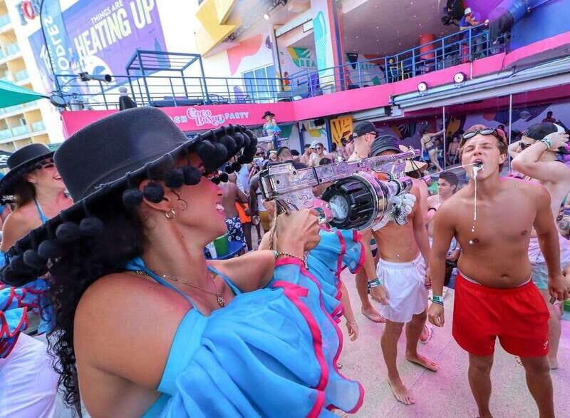 Cancún: Coco Bongo Beach Party Experience - The show itself: technology parade, stunts, DJs, and acrobats