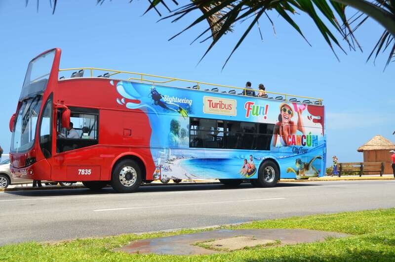 Cancun: Hop-On-Hop-Off Sightseeing Bus Tour - Centro Circuit: Planetarium, parks, and the Malecón Tajamar promenade