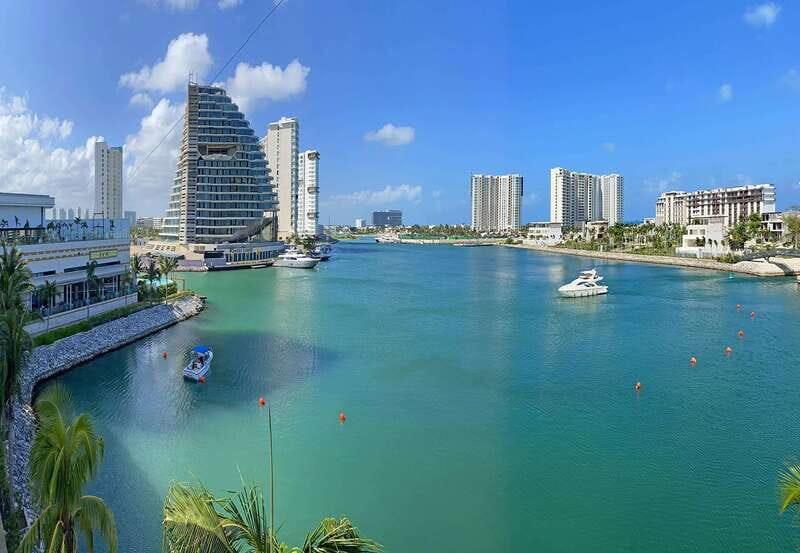 Cancun: Hop-On-Hop-Off Sightseeing Bus Tour - Open-Top Double-Decker Comfort: Views Win, Heat Too