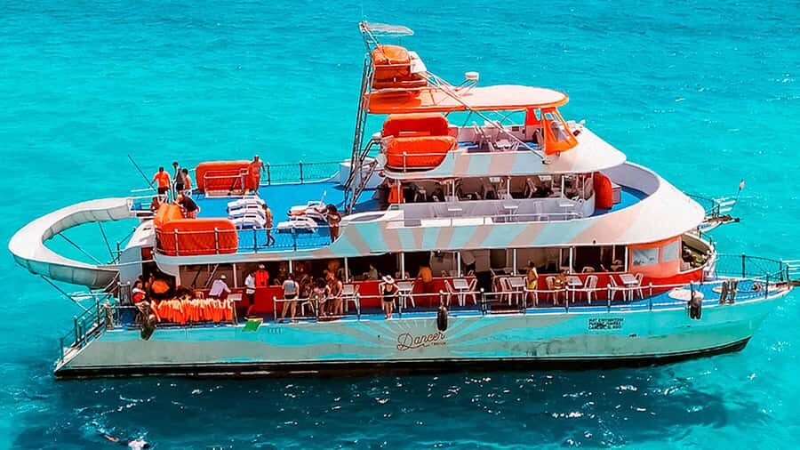 Cancun: Isla Mujeres Full Day Dancer Cruise - Food and Drinks vs. Alcohol Strength: Manage the Party Expectations