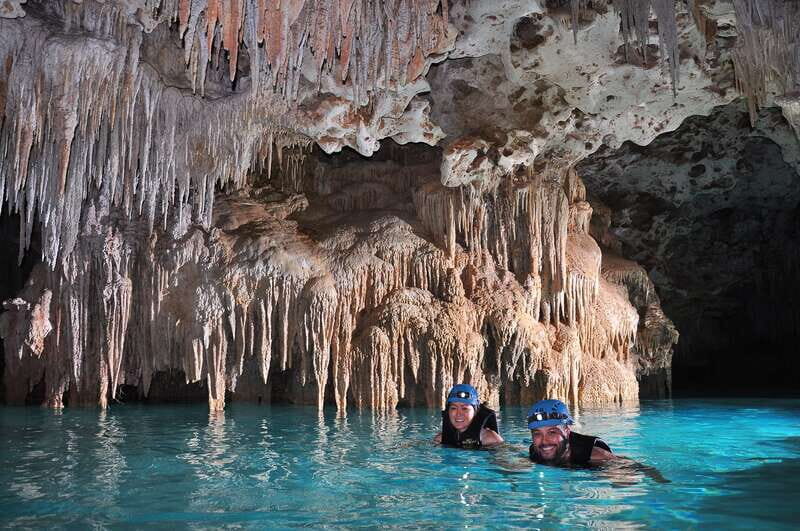 Cancun/Playa del Carmen: Tickets to Rio Secreto and Lunch - Getting Ready: Wetsuit, Wet Shoes, Lockers, and Phone Rules