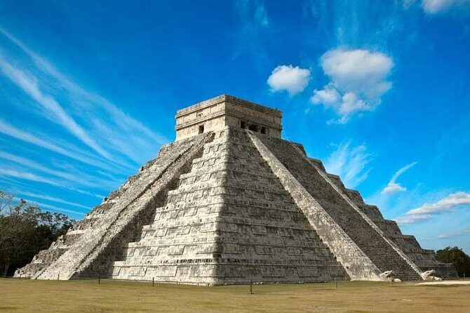 Chichén Itzá Ancestral Tour from Cancún with Cenote - Guide quality: what to expect from the best days