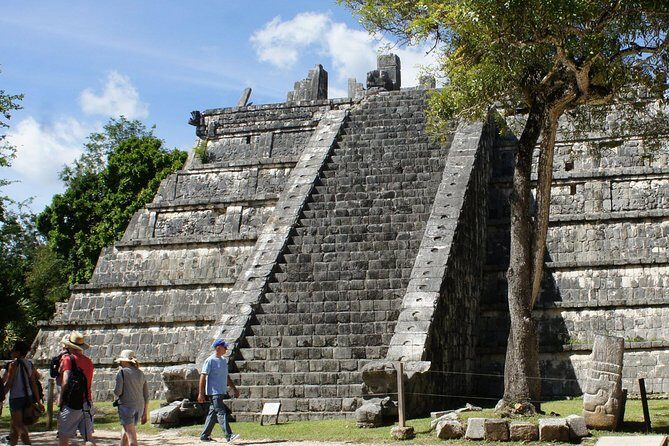 Chichen Itza, Beautiful Cenote and Valladolid All Inclusive Tour - Chichén Itzá with a guide: more than the pyramid photo