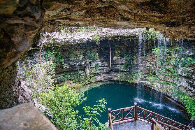 Chichen Itza, Cenote Swim & Izamal Magic Town with Buffet Lunch - Guides make or break the experience