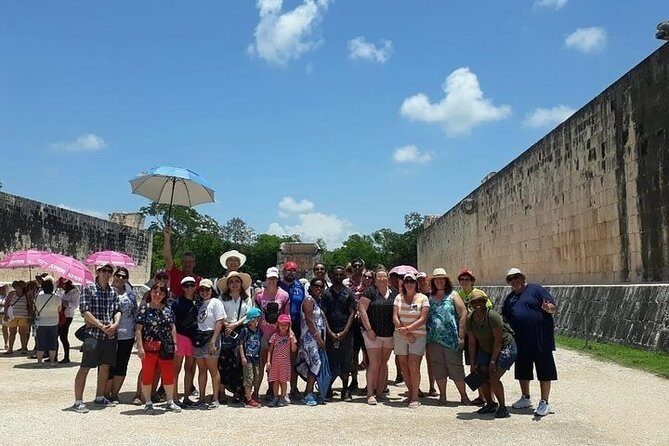 Chichen Itza Deluxe from Cancun to Playa del Carmen - Pueblo Maya: lunch with more than just a buffet plate