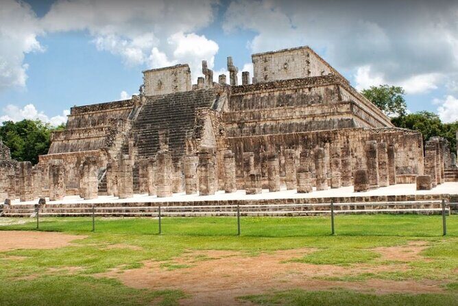 Chichen Itza Deluxe from Cancun to Playa del Carmen - Valladolid panoramic view: a quick colonial palate cleanser