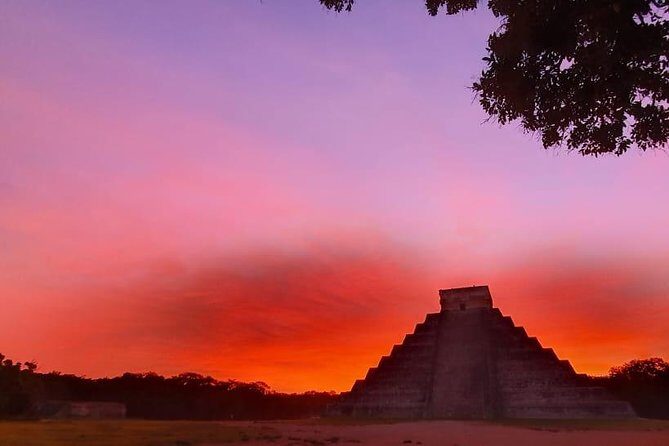 Chichen Itza Sunrise and Cenote Ik Kil from Cancun - Private guide power: why small groups feel different at the ruins