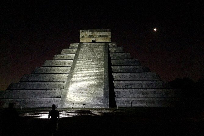 Chichen Itza Sunrise and Cenote Ik Kil from Cancun - Chichén Itzá: 2 hours to see the Mayan city beyond the postcard