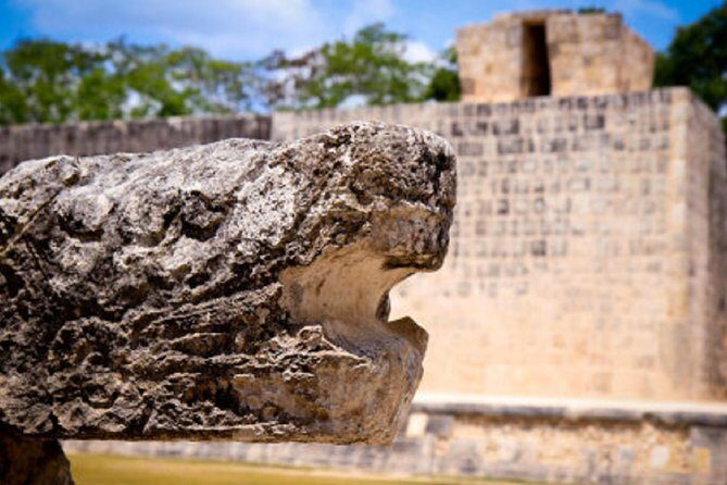 Chichén Itzá Tour with Cenote Xunáan, Valladolid & Lunch - Hotel pickup and bus time: what to expect before you commit