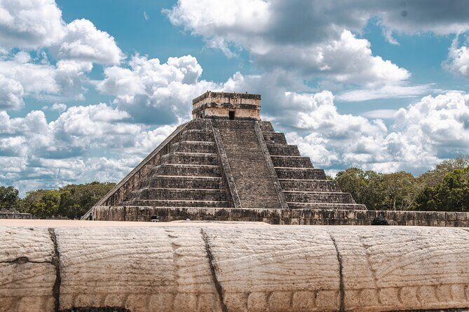 Chichen Itza with exclusive Cenote Maya and Valladolid free time - Chichén Itzá: Your 2.5 Hours Among the Big Stars