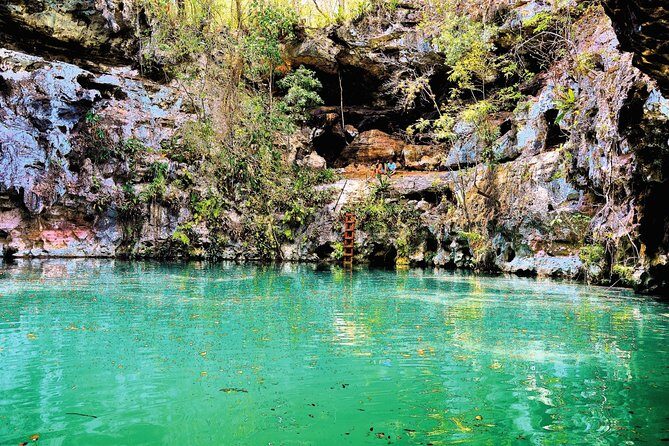 Choose your experience to live in Los 7 Cenotes San Gerónimo - The cave-type cenote and the jump factor