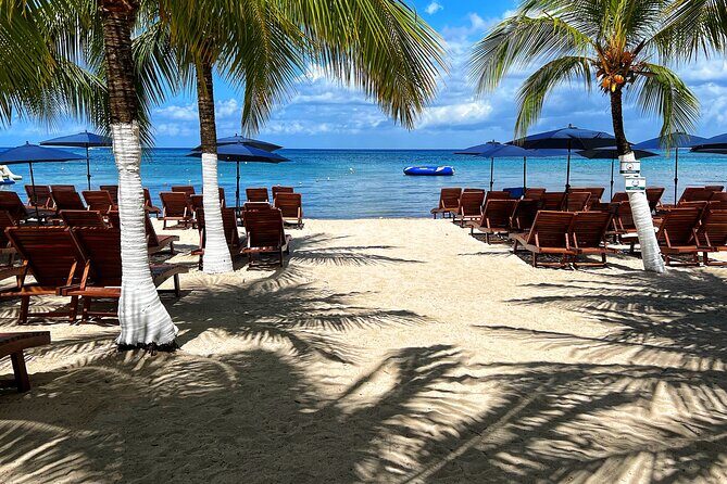 Chula’s All Inclusive Beach Pass with Transport - Food at Chula’s: what’s included, and how to eat well