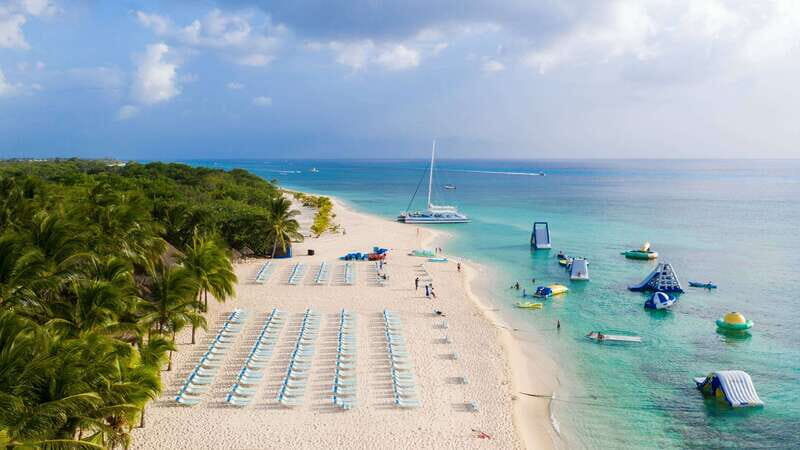 Cozumel: El Cielo, Palancar Reef, and Beach Party with Food - Food and Drinks: Angus Cheeseburger Plus Unlimited After Snorkeling