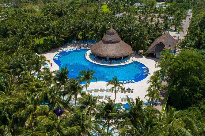 Cozumel: Paradise Beach Club All-Inclusive Day Pass - Food at Paradise Beach: Simple, Filling, and Built for Staying Put