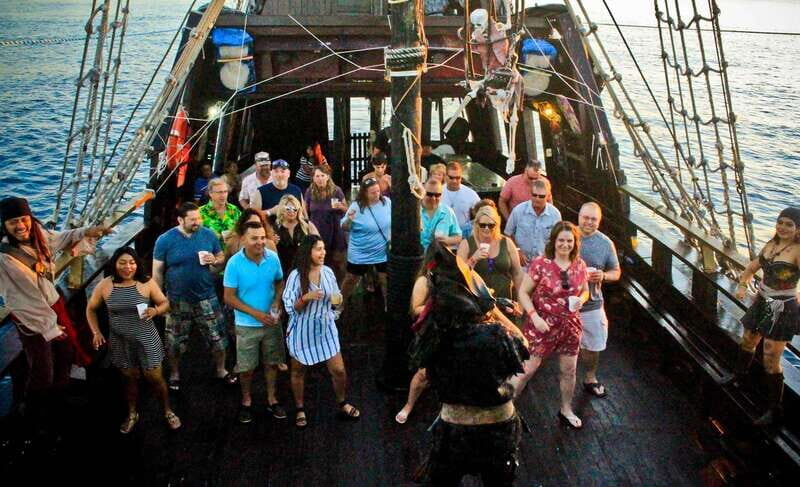 Cozumel: Pirate Ship Cruise with Open Bar, Dinner, and Show - Dinner Details That Actually Matter: Lobster, Steak, and the Side List