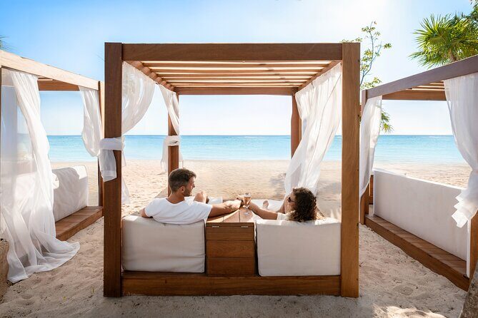 Cozumel: VIP Access Pass at KUZÁ Beach & Adventure Park - KUZÁ VIP check-in: chilled towel, Prosecco, and fast comfort