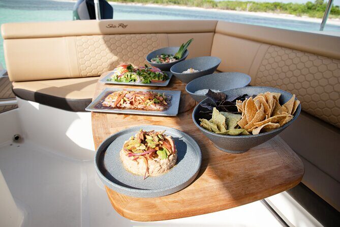 Deluxe Private Boats - 27 ft Sea Ray - On-board ceviche lunch, snacks, and the drink list