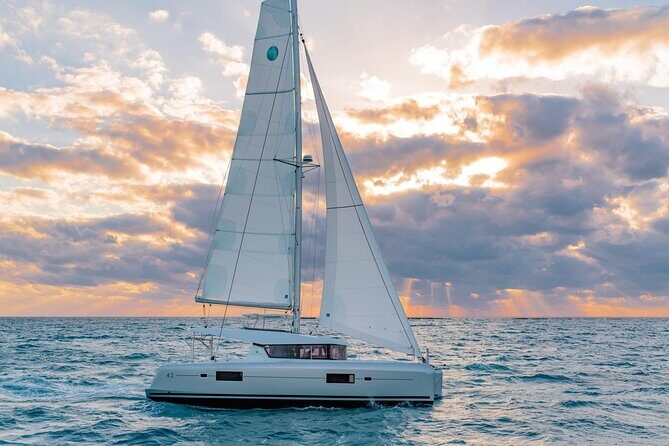 Deluxe Private Boats - 40 ft Catamaran - Why a 40-ft catamaran makes Cozumel feel easier