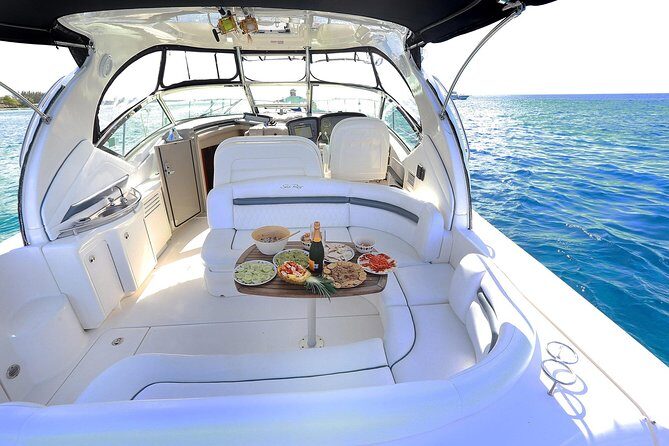 Deluxe Private Boats - 40 ft Sea Ray - Lunch, Snacks, and Open Bar on Your Schedule