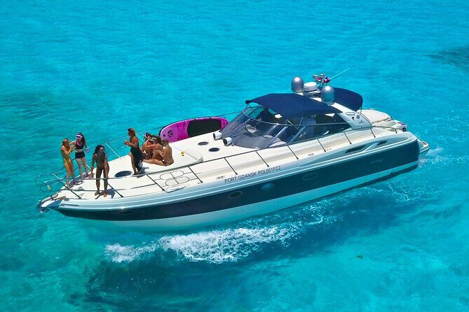 DIVA 60ft Elite Italian Yacht Experience in Cancun - Crew Service That Keeps the Day Smooth: Captain, Sailors, and Steward