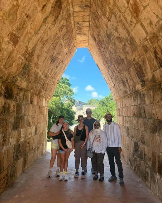 From Mérida:Uxmal and amazing cenotes guided tour with lunch - Lunch at Abalá: Yucatán comfort food, not fast-food tourism