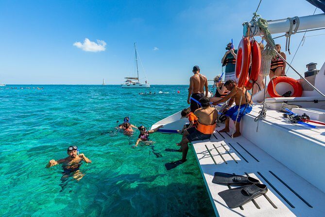 Isla Mujeres Catamaran, Open Bar & Optional Buffet and pick up - Who this catamaran trip fits best
