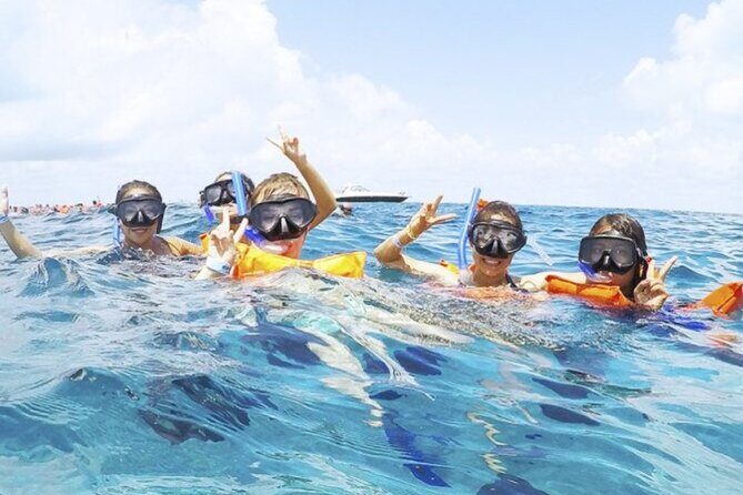 Isla Mujeres Catamaran Tour with Snorkel, Open bar and Transport - Why this Isla Mujeres catamaran tour works (even if you’re not a “snorkel person”)