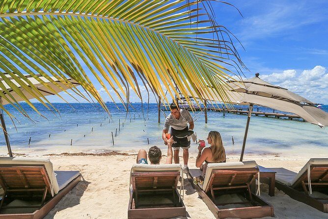 Isla Mujeres luxury catamaran with premium open bar and lunch - Why this Isla Mujeres catamaran feels more “luxury” than most