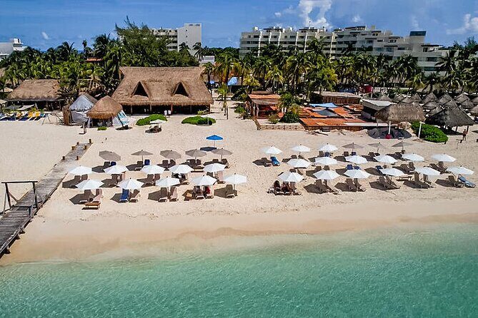 Isla Mujeres luxury catamaran with premium open bar and lunch - Back on board: photographer add-ons and how to handle them